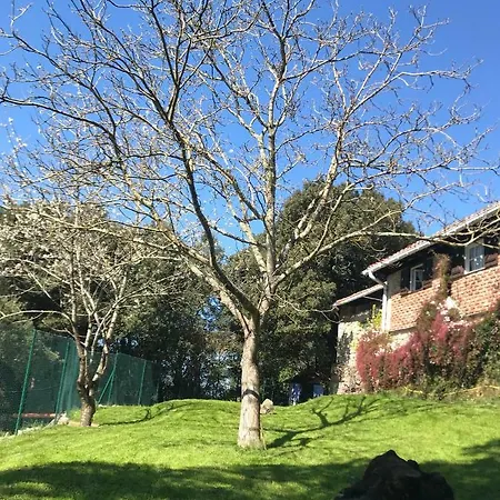 Near Bilbao. La Buhardilla. Caserio Del Siglo Xv. Dom wakacyjny *